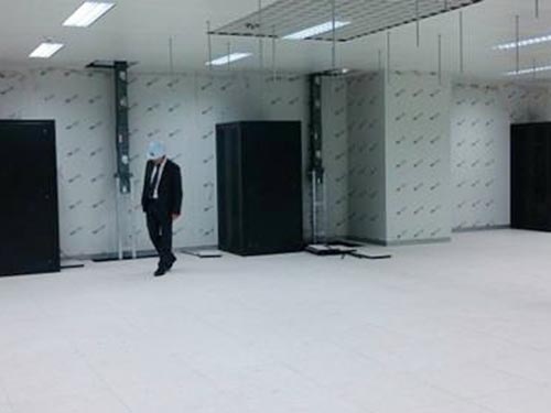 長沙雙勝機(jī)房設(shè)備有限公司,長沙防靜電地板,長沙防靜電地板價格,機(jī)房裝修,機(jī)房墻板,防靜電接地