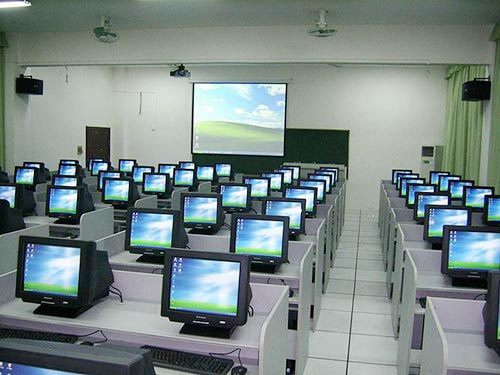 長沙雙勝機(jī)房設(shè)備有限公司,長沙防靜電地板,長沙防靜電地板價格,機(jī)房裝修,機(jī)房墻板,防靜電接地