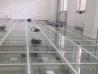 長沙雙勝機(jī)房設(shè)備有限公司,長沙防靜電地板,長沙防靜電地板價格,機(jī)房裝修,機(jī)房墻板,防靜電接地