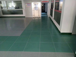 長沙雙勝機(jī)房設(shè)備有限公司,長沙防靜電地板,長沙防靜電地板價格,機(jī)房裝修,機(jī)房墻板,防靜電接地