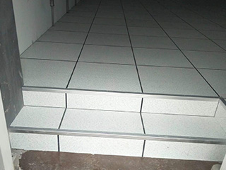 長沙雙勝機(jī)房設(shè)備有限公司,長沙防靜電地板,長沙防靜電地板價格,機(jī)房裝修,機(jī)房墻板,防靜電接地