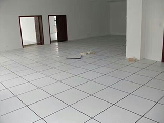 長沙雙勝機(jī)房設(shè)備有限公司,長沙防靜電地板,長沙防靜電地板價格,機(jī)房裝修,機(jī)房墻板,防靜電接地